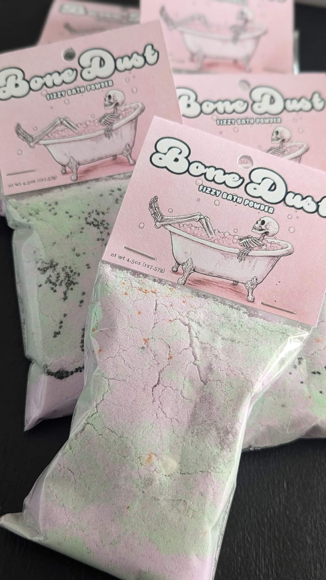 Bone Dust (Fizzy Bath Powder)