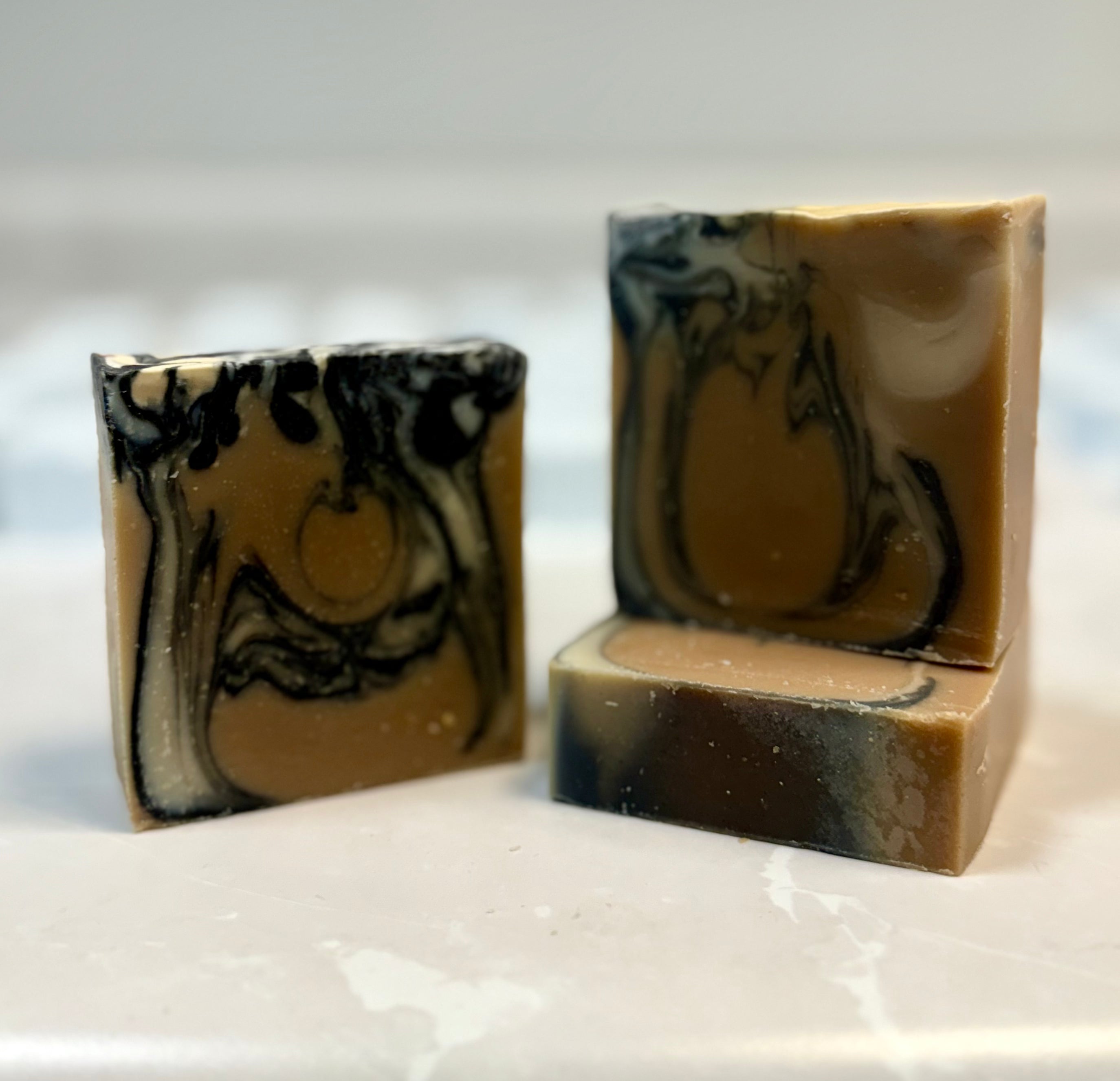 Black Currant + Amber